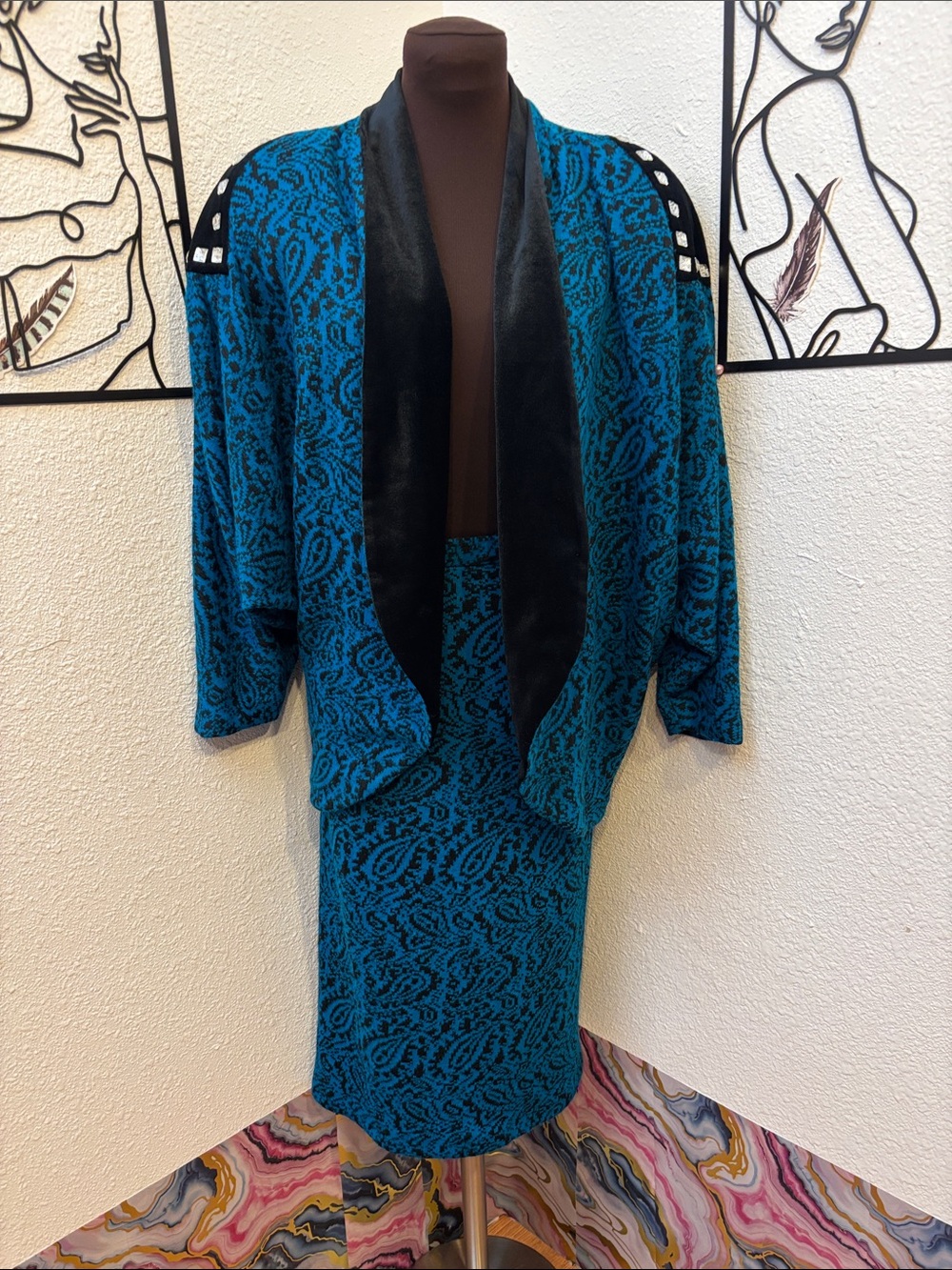 Vintage 1980’s Peter Christie teal & black paisley jacket/skirt set. Size 9